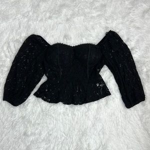 HAUTE MONDE LACE TOP‎